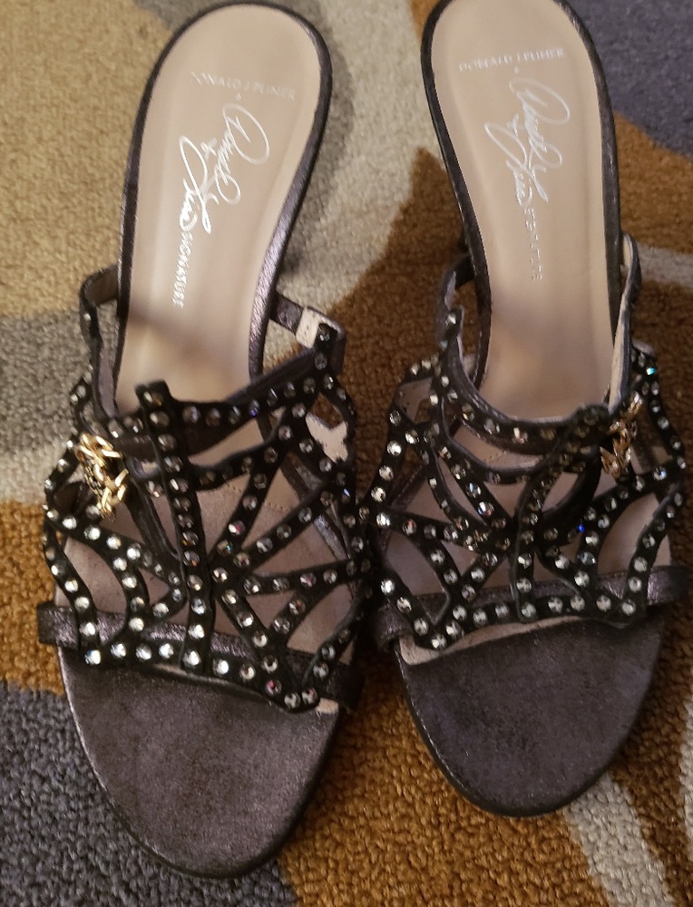 Donald J Pliner heels